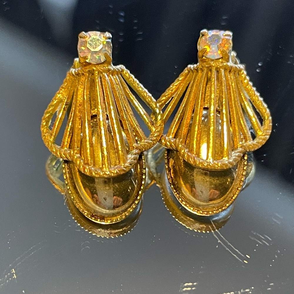 Stunning vintage gold and rhinestone clip earrings with brass backing